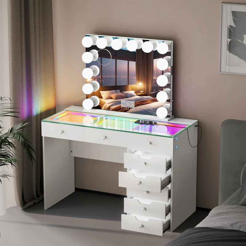 VANITII RGB Desk Set